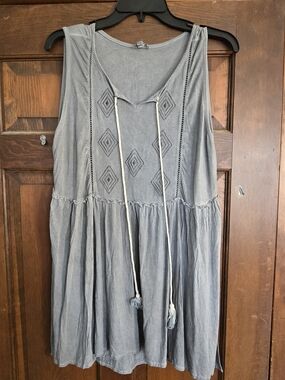 POL Slate Gray Embroidered Sleeveless Tank Large
